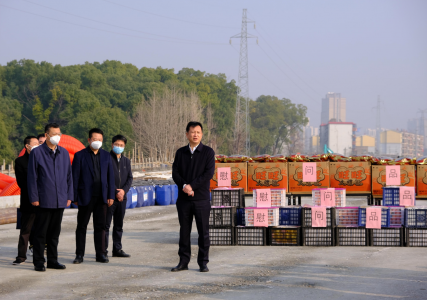 市委常委、副市長肖云走訪慰問丹霞路項目一線工人